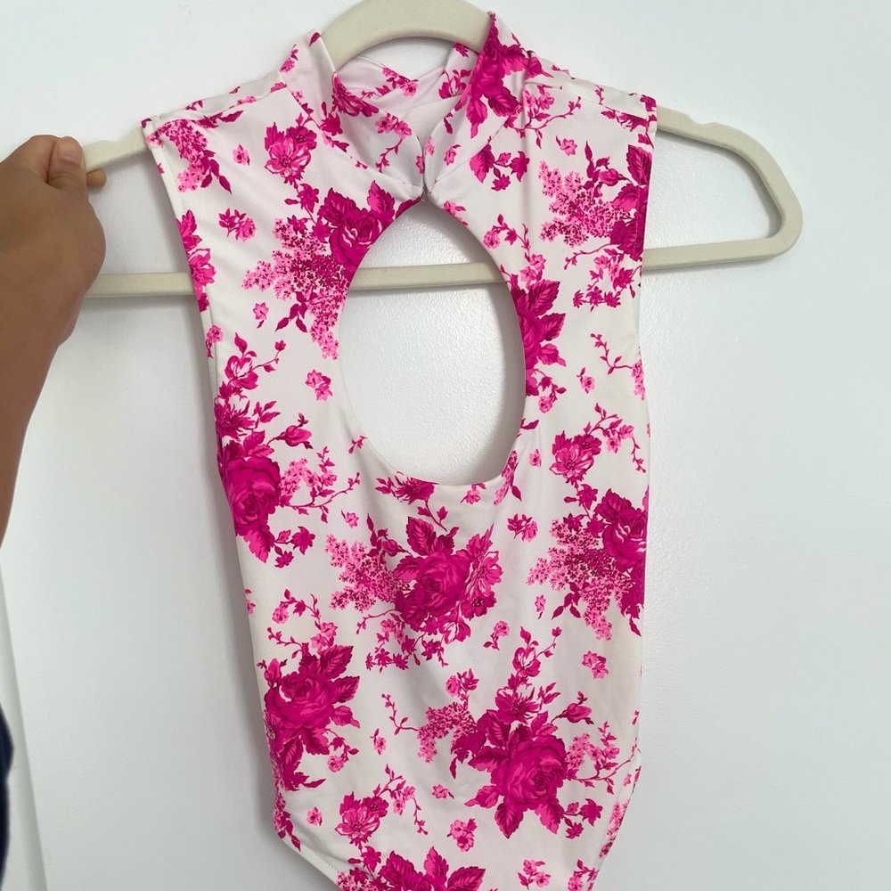 Zuri One Piece Frankies Bikinis